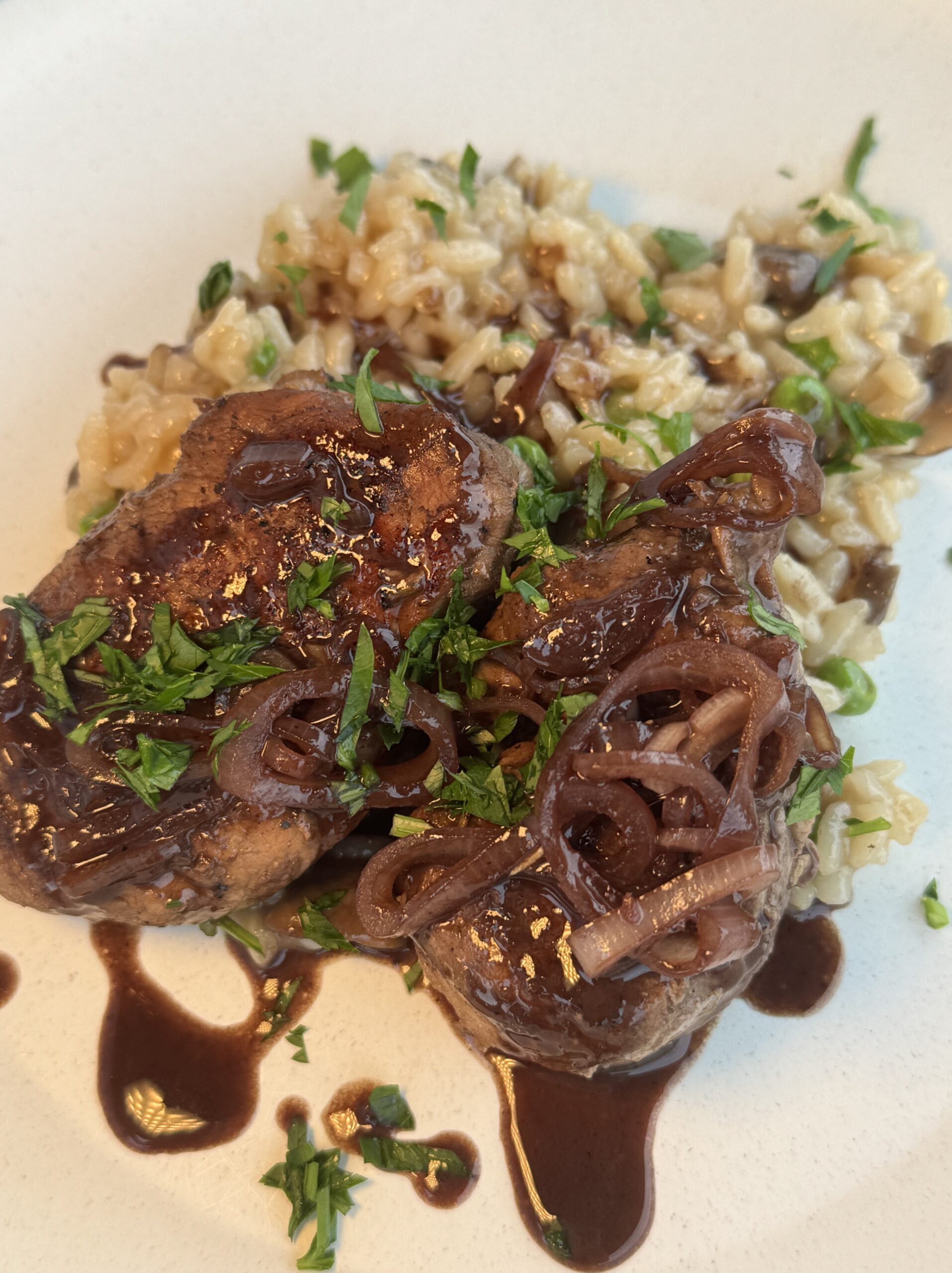 Delicious Pork Medallions with Red Wine Sauce