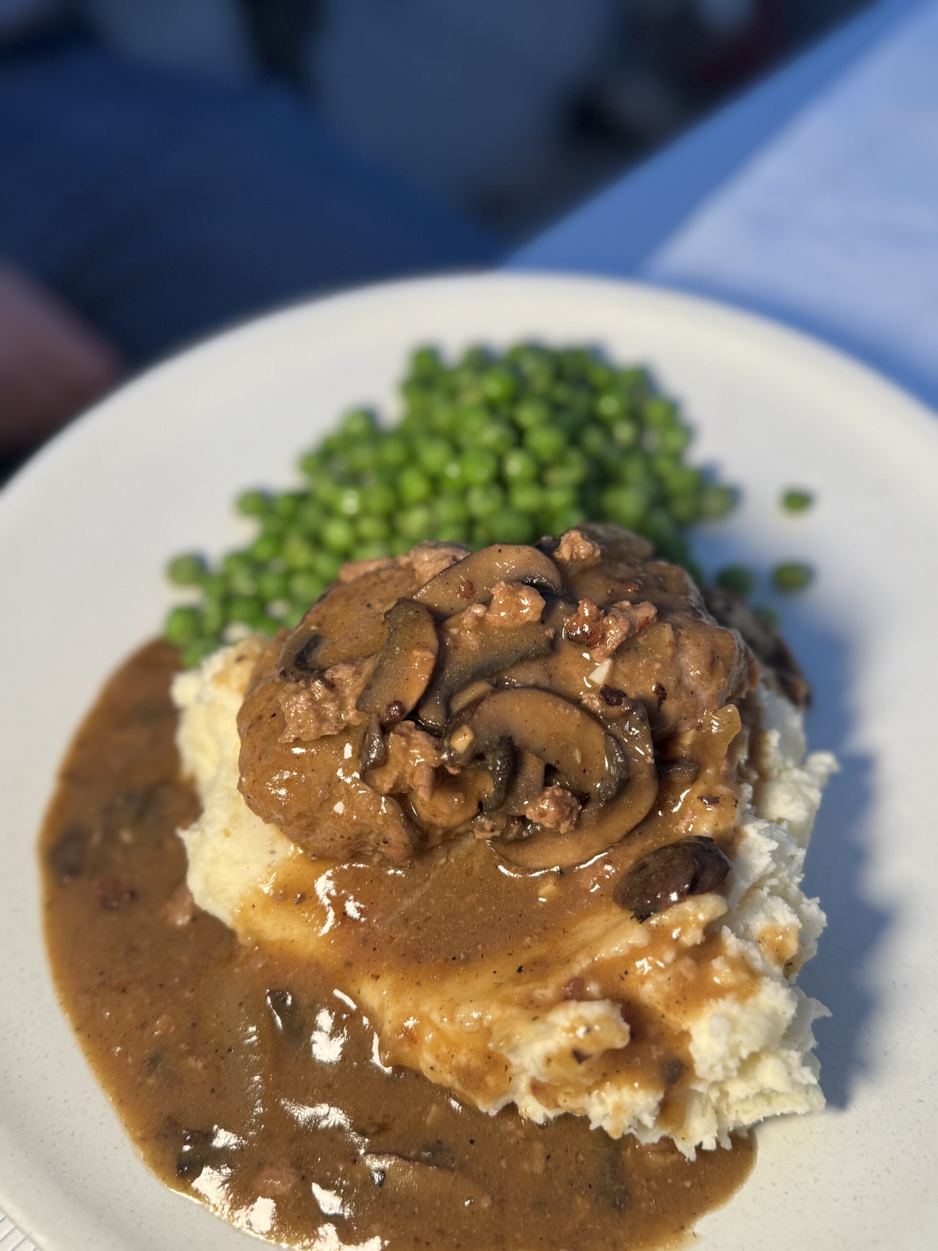 Salisbury Steak with Mushroom Gravy (Classic Comfort Food)
